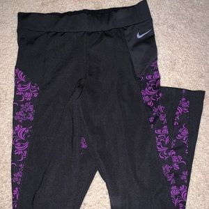 NIKE purple floral pattern drift legging